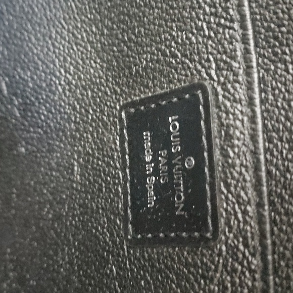 Louis Vuitton Tagia Leather Cosmetic Toiletry Zipper Pouch - Picture 6 of 7